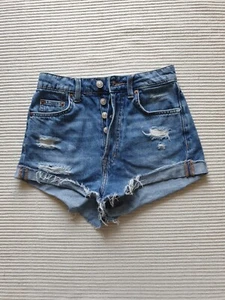 Kurze Jeans Hose/ Jeansshorts / Hotpants Gr.32 von H&M - Bild 1 von 4