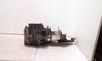 Conjunto de bandeja de batería Jeep JK Wrangler 3,8 L 55395524 2007-2011 143874 Foto 1 de 4