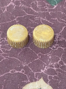 Vintage 1950's Harmony Silvertone Cream Knobs - Picture 1 of 2