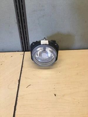 Противотуманные фары со стороны пассажира 2003 Mazda MPV - Изображение 1 из 2