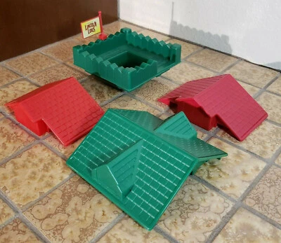 Lot of 5 Lincoln Logs Specialty Pieces - 3 Roofs + Turret + Flag, Green & Red  - Image 1 of 4