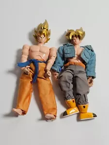 Posa completa azione Dragon Ball Z Goku e bauletto BANDAI 1993 - Foto 1 di 14