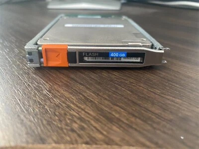 EMC 400G SAS SSD 005051133 00505524 005052214 005052215 Solid State Drive - Image 1 of 4