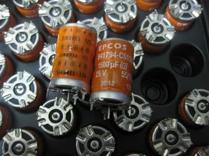 Condensadores electrolíticos de aluminio 5X B41794C5158Q EPCOS 1500UF/25V 18 x 30 mm - Imagen 1 de 1