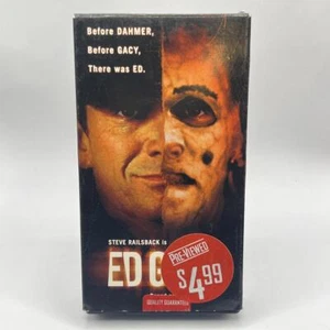 ED GEIN - Classic Horror VHS TAPE - Steve Railsback - Foto 1 di 4