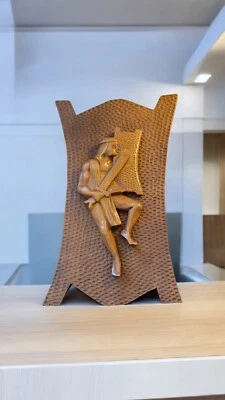 Arte colgante de madera de teca del sudeste asiático para el hogar u oficina Foto 1 de 4