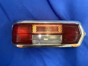 orig. Mercedes Rückleuchte links rot/rot A1088200964 für W108 W109 - Picture 1 of 2