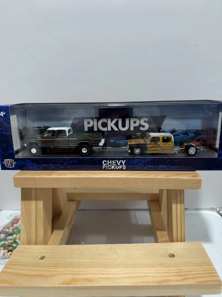 M2 Machines Auto-Haulers Release 90 (36000-90)Chevy pick Up trucks - Image 1 of 4