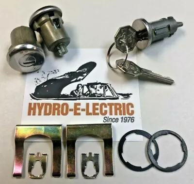 Juego de cerradura de encendido y puerta Chevrolet Corvair 1966-1967 nuevo con llaves originales GM Foto 1 de 2