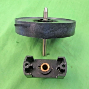 DUAL CS 505-3 SPINDLE BEARING WITH HOUSING  & PLATTER HUB  MAYBE IN OTHER MODELS - Picture 1 of 3