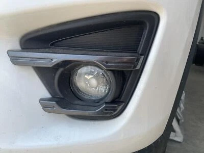 Luz de conducción usada se adapta a: Mazda CX-5 2016 parachoques antiniebla montado grado A Foto 1 de 4