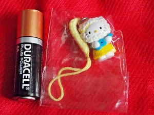 �VERSIEGELT! HELLO KITTY MANDOLINE CHARM MINI MASKOTTCHENFIGUR 2,5 cm SANRIO UK 🙂 - Bild 1 von 3