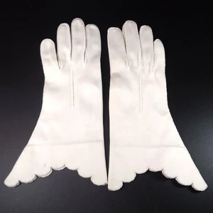 50er Jahre Stulpen kurze Handschuhe Damen stilvoll weiß Rüschenrand 9" L Markenlos - Bild 1 von 8