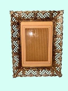 Cornice portafoto da tavolo 5x7 filigrana metallo tono oro decorato vintage - Foto 1 di 6