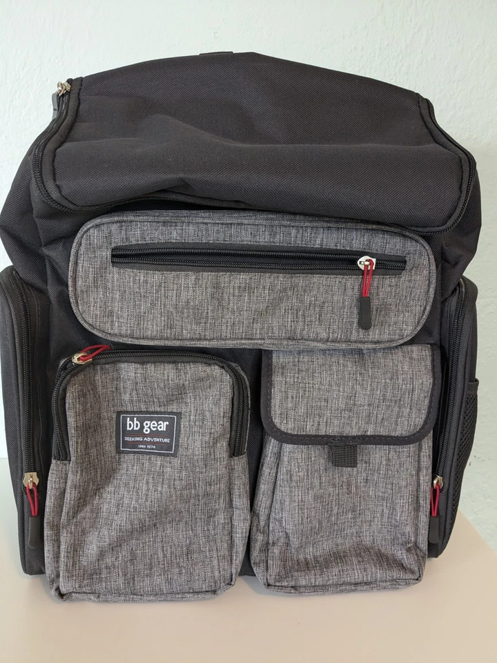 Mochila bolsa de pañales Baby Boom BB Gear con bolsillo para limpiar y bolsillos laterales aislados Foto 1 de 4