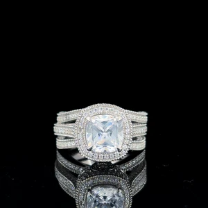 Anillo Trinidad Estilo Victoriano con Circonitas Cúbicas en Plata de Ley - Imagen 1 de 5