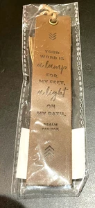 Segnalibro Joyce Meyer in pelle con "PSALM 119:105" NUOVO IN CONFEZIONE - Foto 1 di 2