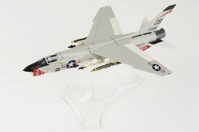 001644 Century Wings F-8E Crusader 1/72 Modelo DB8 USMC VMF (AW)-235 Ángeles de la Muerte Foto 1 de 2