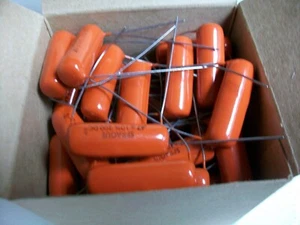 BOX OF 50 NOS VINTAGE SPRAGUE ORANGE DROP CAPACITORS  .47- 200 V. Dc.    - Picture 1 of 3