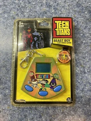 Teen Titans Techno Source 2007 Keychain Handheld Game. New - Image 1 of 2