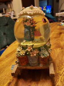 Musical Glass Water/Snow Globe, Garden, Flowers, Cart