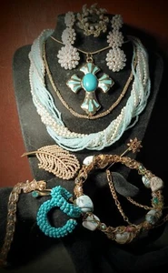 Vintage To Modern Faux Pearl And Turquoise Colored Jewelry Lot - Picture 1 of 9