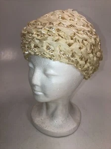 Vintage Women’s Ivory Woven Stretchy Hat Unbranded Collapsible Ribbon See Photos - Picture 1 of 8