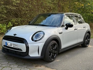 Mini silber Classik Trim Automatik Steptronic LED Carplay Sportsitze Klimaautom - Bild 1 von 17