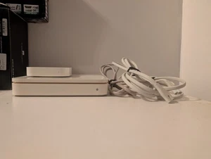 Apple Airport A1409 2TB Time Capsule + Apple Airport Express A1392 (LOT, TESTED) - Picture 1 of 10