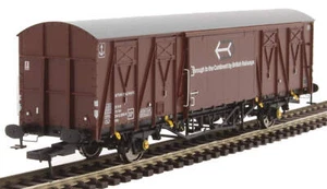 Rapido Trains 910003 OO Gauge Ferry Van VIX B787213, BR bauxite (Ferry Link) - Imagen 1 de 2