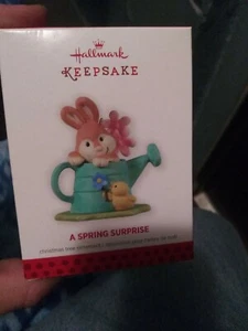 HALLMARK A SPRING SURPRISE 2013 KEEPSAKE ORNAMENTS BUNNY DUCK WATERING CAN - Picture 1 of 2