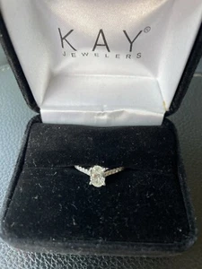 engagement ring - Picture 1 of 7