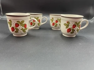 Vtg Newcor Stoneware Strawberry Set Of Four Mugs - Picture 1 of 6