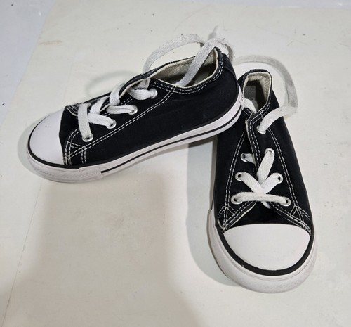 Converse Chuck Taylor All Star basse neonato taglia USA 9 nero bambino senza genere