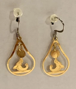 Gold Tone Seal Balancing A Ball Dangling Earrings - Picture 1 of 2