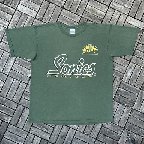 Vintage Seattle SuperSonics T Shirt 90s Single Stitch Gildan XL Faded Green  EUC Cover