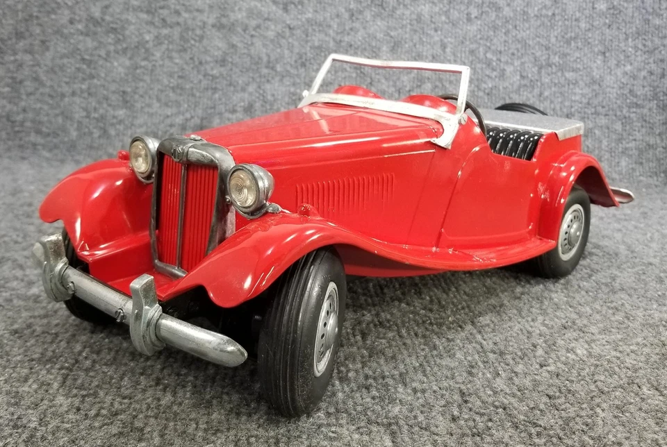 DOEPKE MODEL TOYS MG ROADSTER COCHE DE JUGUETE DIECAST GRANDE BIEN HECHO ROJO Foto 1 de 4