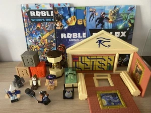 Roblox Museum Figures And Accessories Book Annual Bundle - Picture 1 of 11