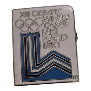 Broche de botón vintage de los XIII Juegos Olímpicos de Invierno - Lake Placid 1980 Pinback - Imagen 1 de 2