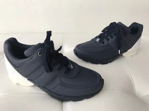 $950 CHANEL NAVY WHITE LEATHER CC LOGO LACE UP SNEAKERS TRAINERS SHOES SIZE 38 - Picture 1 of 12