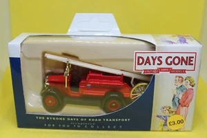 Lledo Days Gone DG012024 Dennis Fire Engine, London Fire Brigade - Picture 1 of 6