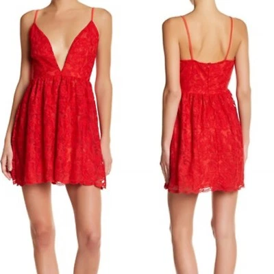 Missguided NEW Red Women's Size 2 Lace Plunge Split-Neck Skater Dress - Imagem 1 de 4