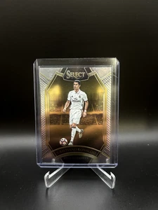 2016-17 Panini Select Field Level Cristiano Ronaldo #300 Real Madrid - Picture 1 of 2