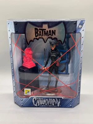 CATWOMAN The Batman 2005 Action Figure Mattel SDCC EXCLUSIVE New Condition - Image 1 of 4