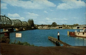 Wisconsin WI Sturgeon Bay Bridge Postcard - Picture 1 of 2