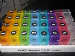 Monthly pill box organizer Zikee - Picture 1 of 1