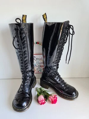 Dr Martens 20 hole patent 1420 tall knee high England vintage heeled UK4 9730 Foto 1 de 4
