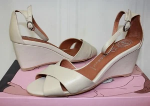 Jeffrey Campbell Trudeau Beige Leather wedge sandals with ankle strap NEW! - Picture 1 of 5