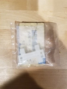 20730529 1988-1999 CADILLAC OLDSMOBILE PONTAIC BODY MOLDING CLIP RETAINER GM - Bild 1 von 2