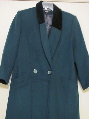 Womens Donnybrook Solid Green Long Basic Coat Size 10P with Black Collar - Image 1 of 4
